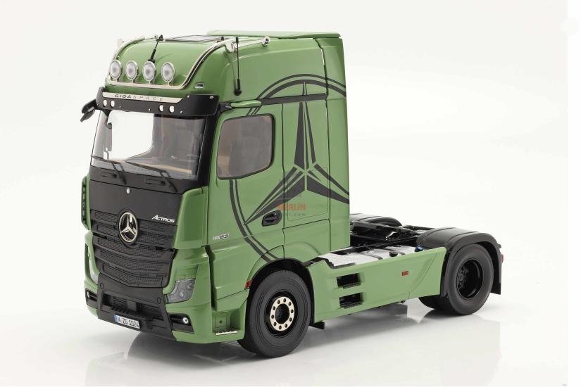 1/18 Mercedes-Benz Actros GigaSpace 4x2 - Yeşil 