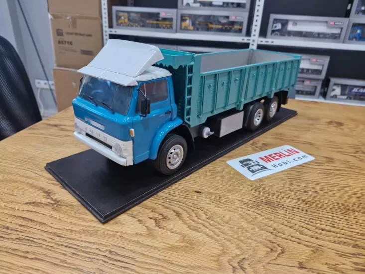 1/18 ölçekli  Ford D1210 Kamyon Özel İmalat 