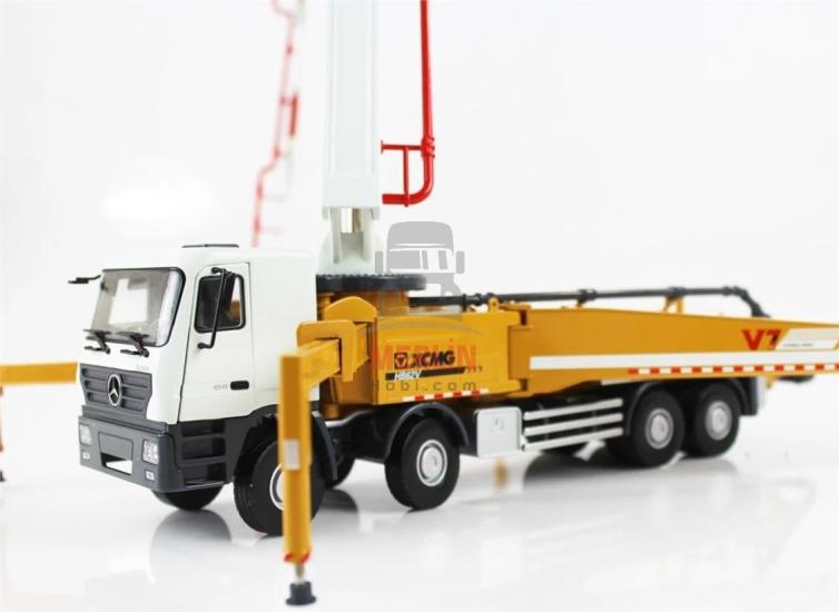 1/35 XCMG SCHWİNG 4 Axle  Concrete Pump 