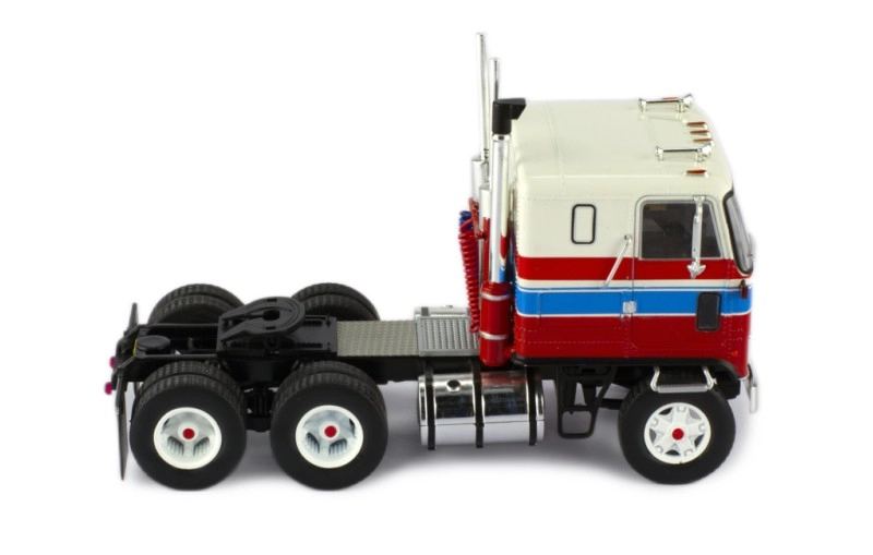 1/43 Ölçek -GMC Astro 95 1970 BEYAZ