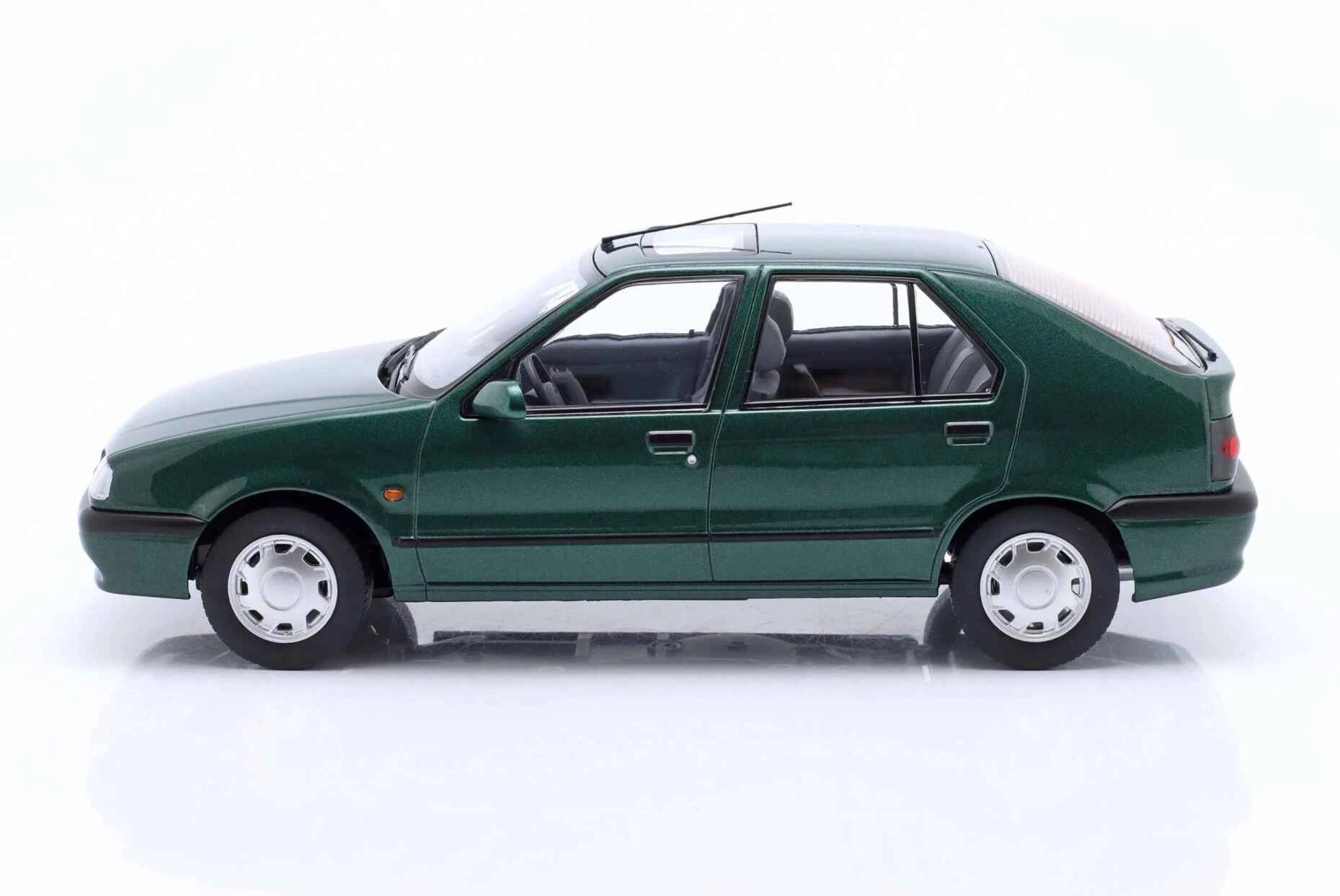 1/18 Triple9 1994 Renault 19 (British Green Metallic) 