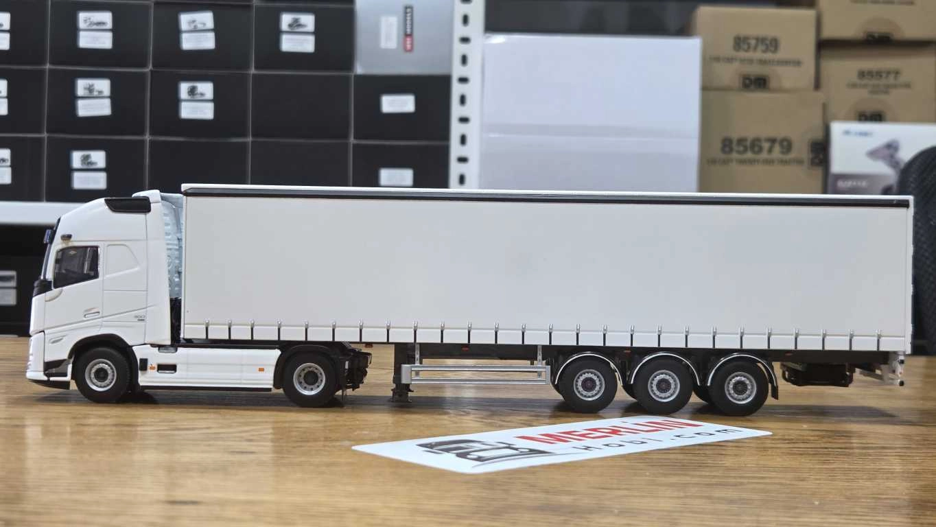 1/50 - VOLVO FH AERO  4X2 + Tenteli  Trailer - Beyaz