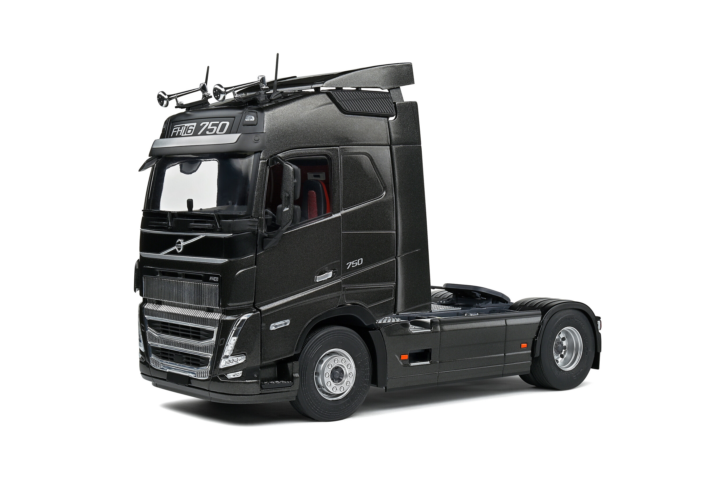 Revell Volvo FH-16 プラモデル 1:24 ↔25,6cm Volvo FH-16 Revell 07506