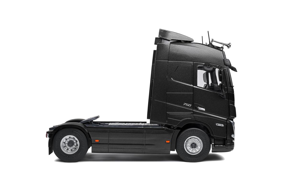1/24 Volvo FH16 XL 750 – BLACK METALLIC Trucks