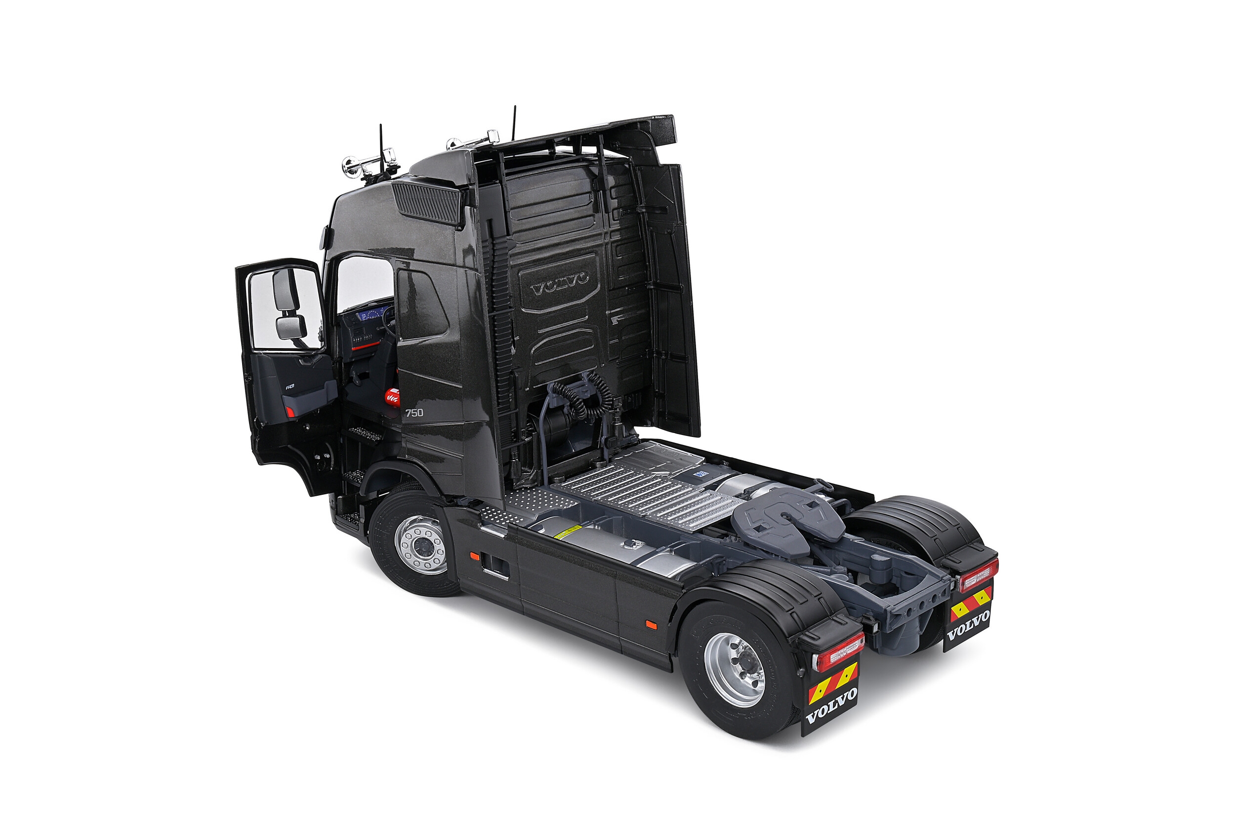 1/24 Volvo FH16 XL 750 – BLACK METALLIC  Tır Çekici