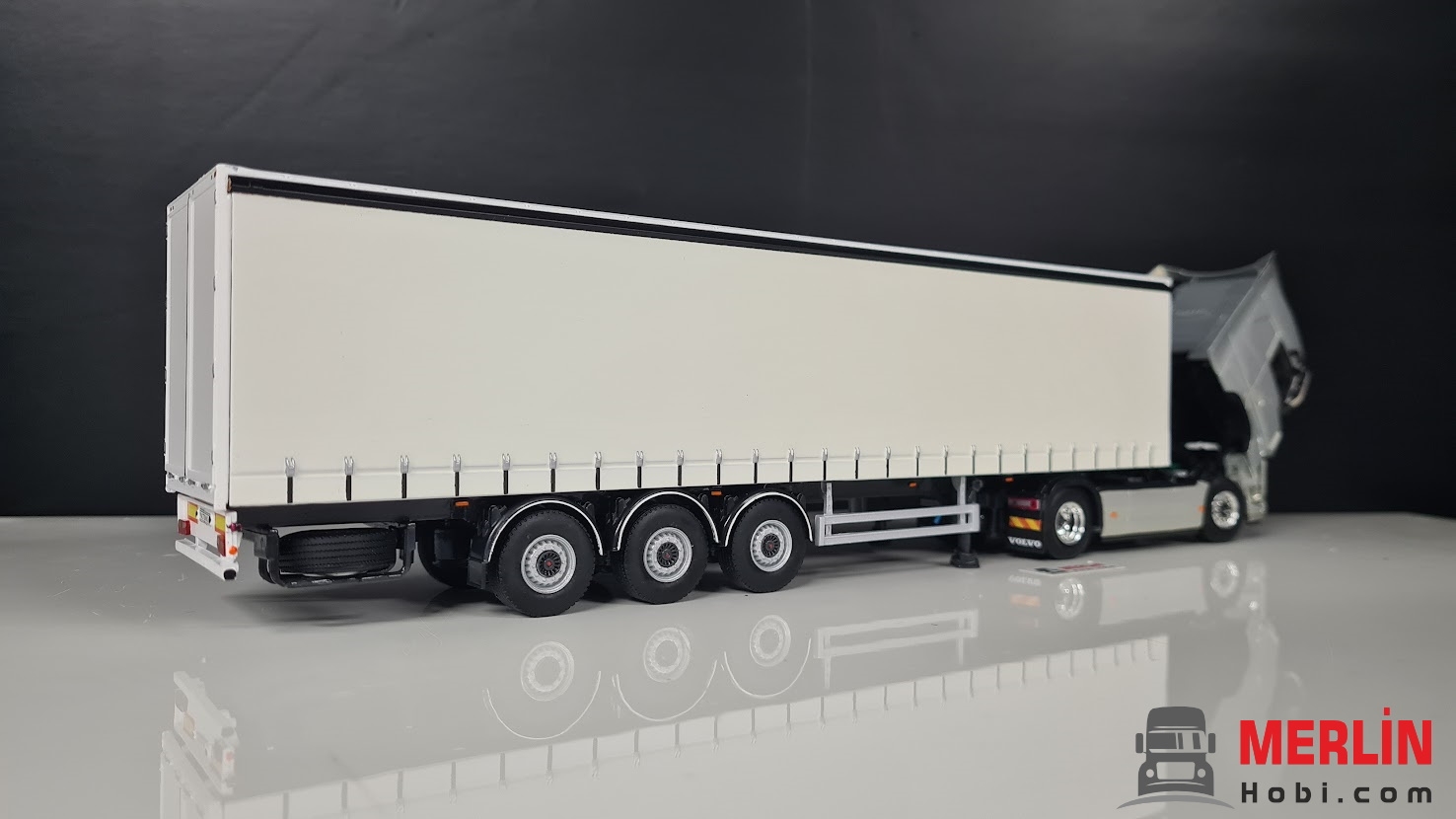 1/50 Volvo FH5 4X2 GRİ  + Perdeli / Tenteli Dorse Tır Çekici