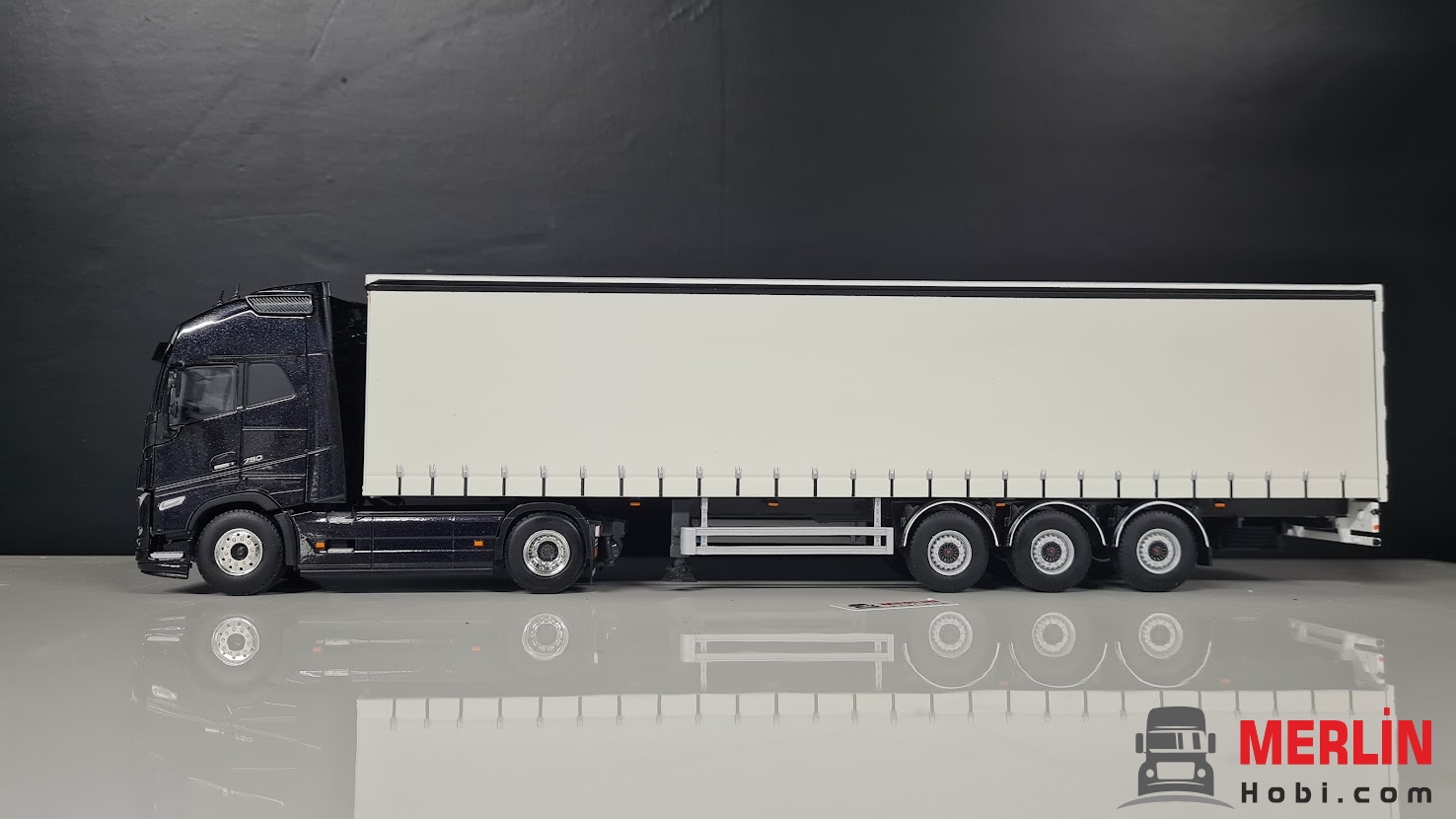 1/50 Volvo FH5 XL 4X2 Siyah  + Perdeli / Tenteli Dorse Tır Çekici