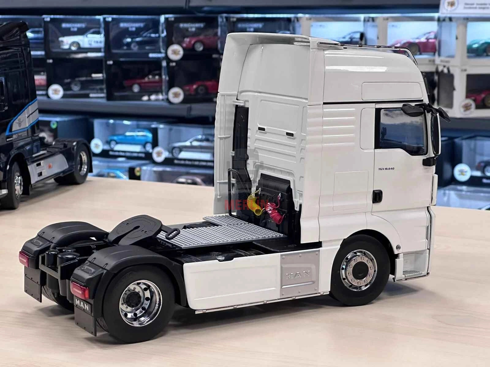 1/18 MAN TGX XXL 2018 - Beyaz Renk
