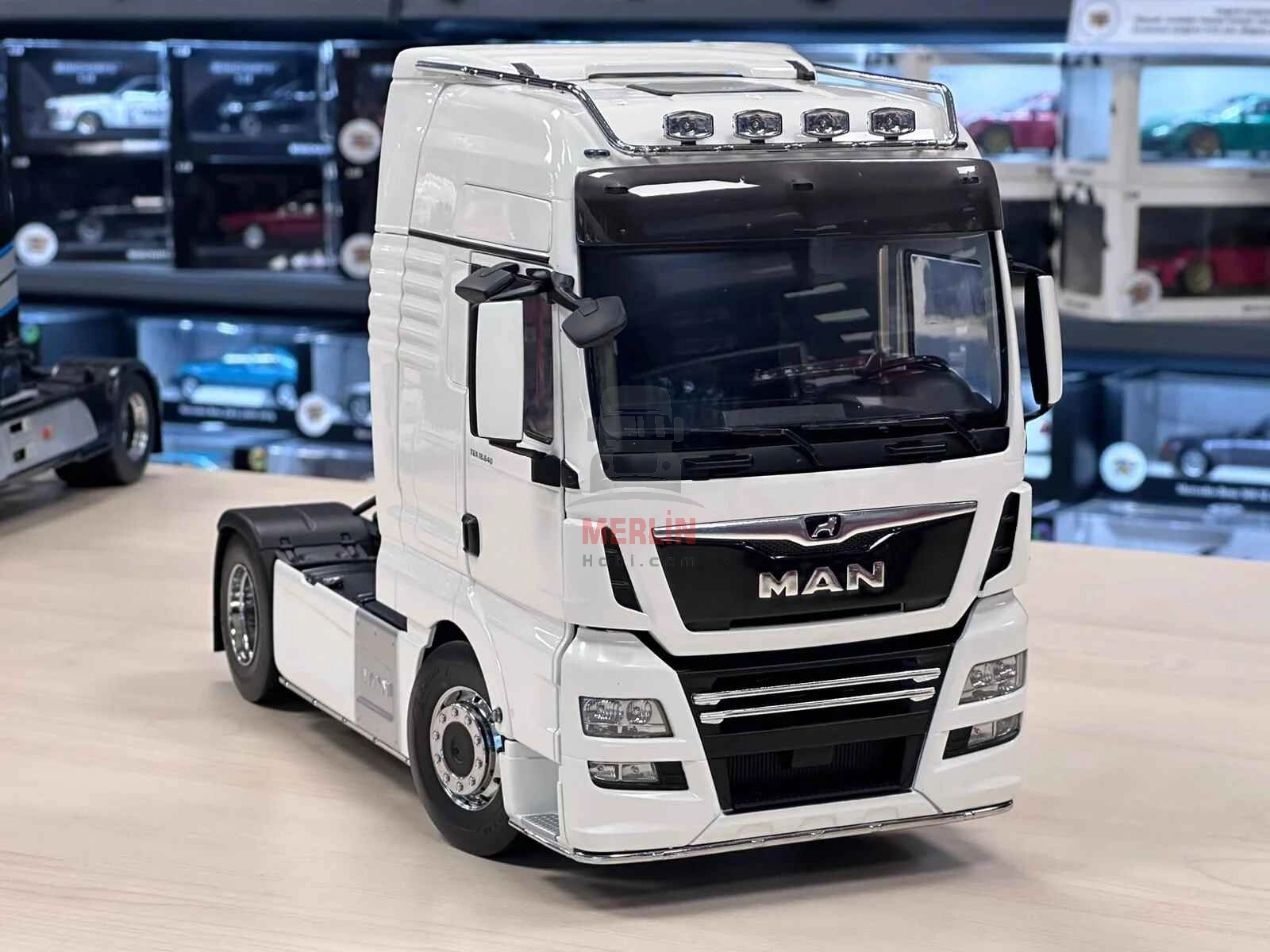 1/18 MAN TGX XXL 2018 - Beyaz Renk
