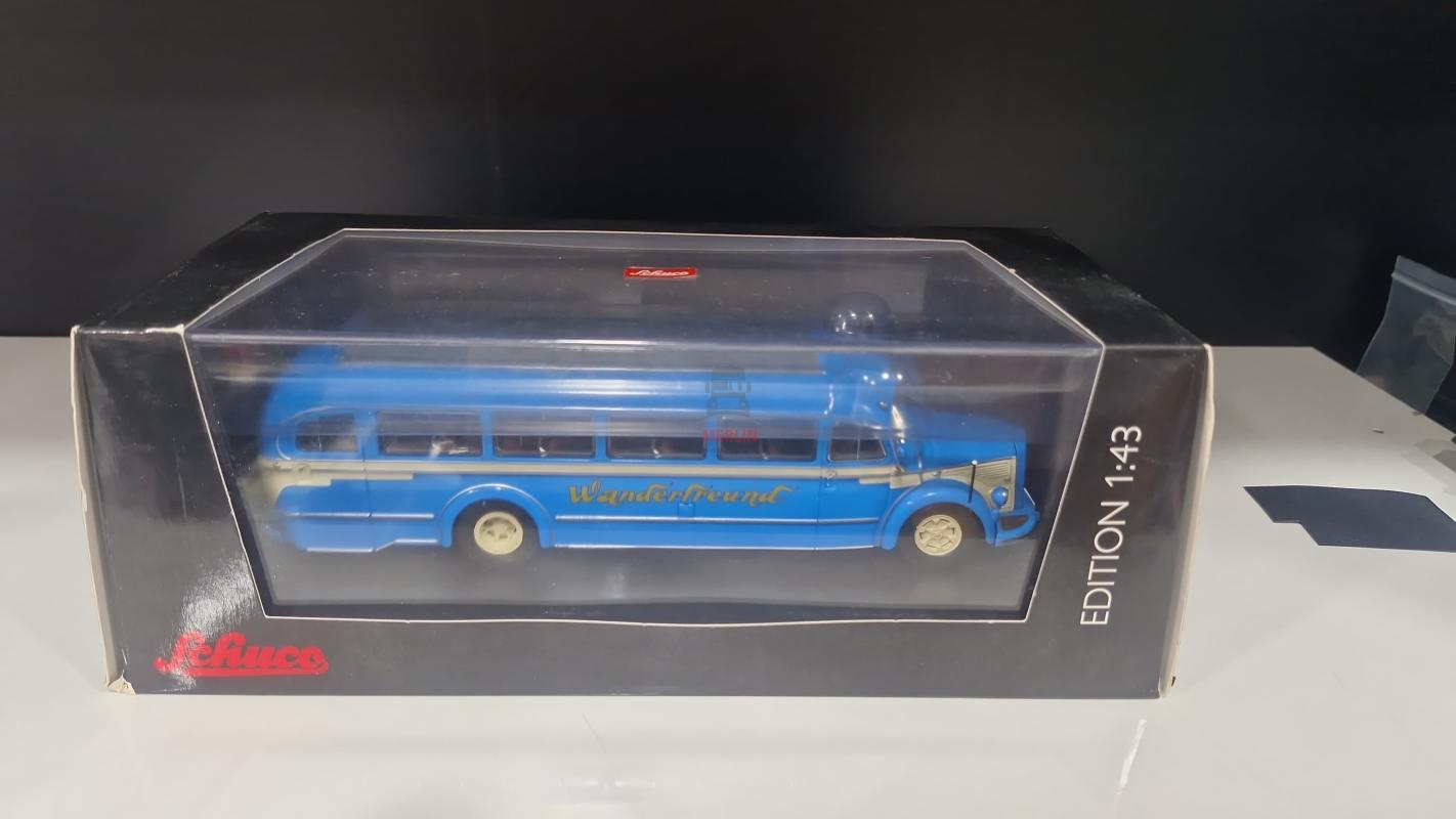 1/43 Schuco  -ikinci el - Mercedes-Benz O 6600 Wanderfreund blue / White