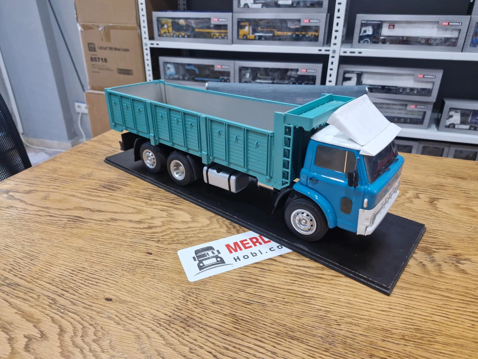 1/18 ölçekli  Ford D1210 Kamyon Özel İmalat 