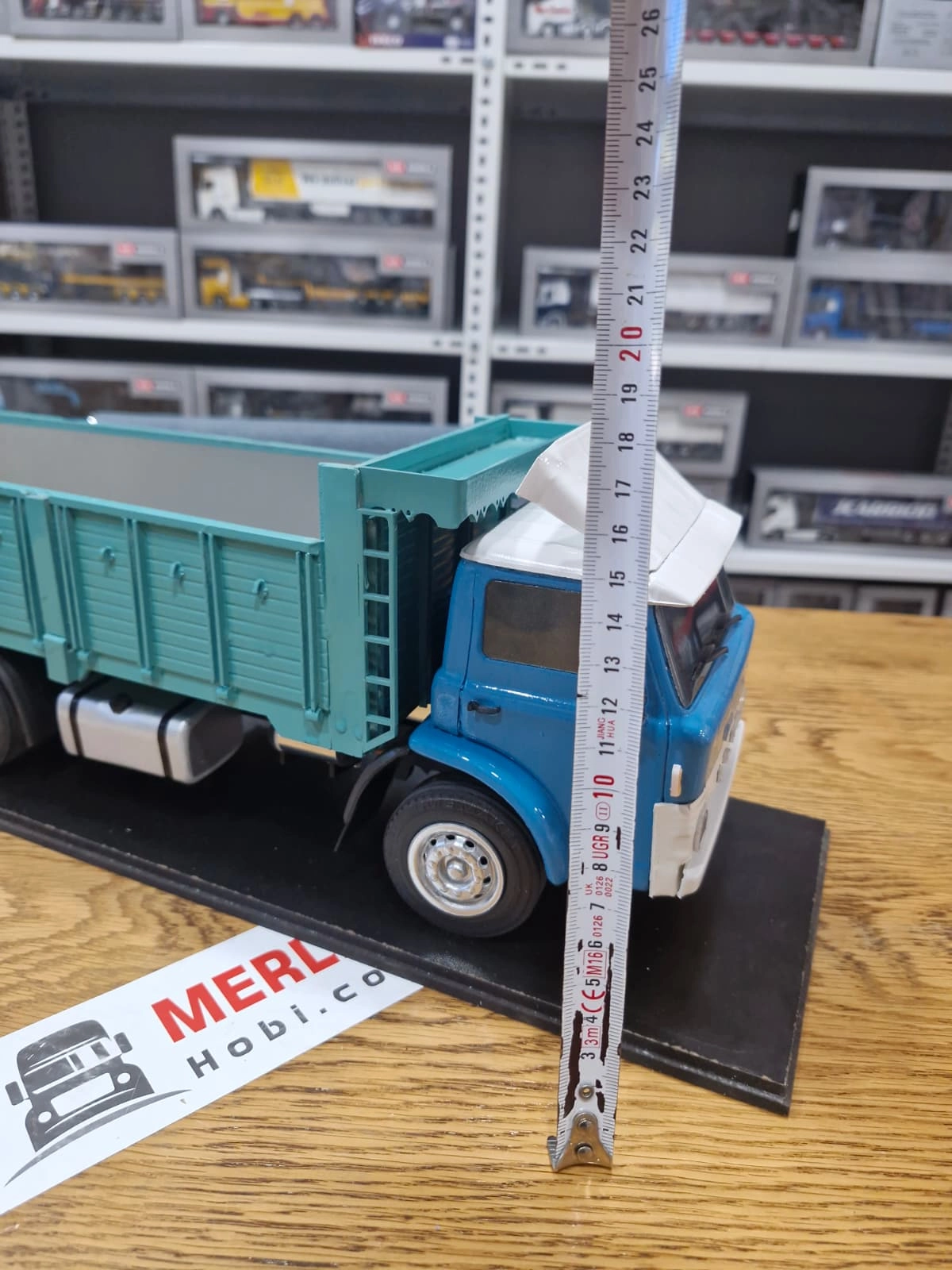 1/18 ölçekli  Ford D1210 Kamyon Özel İmalat 