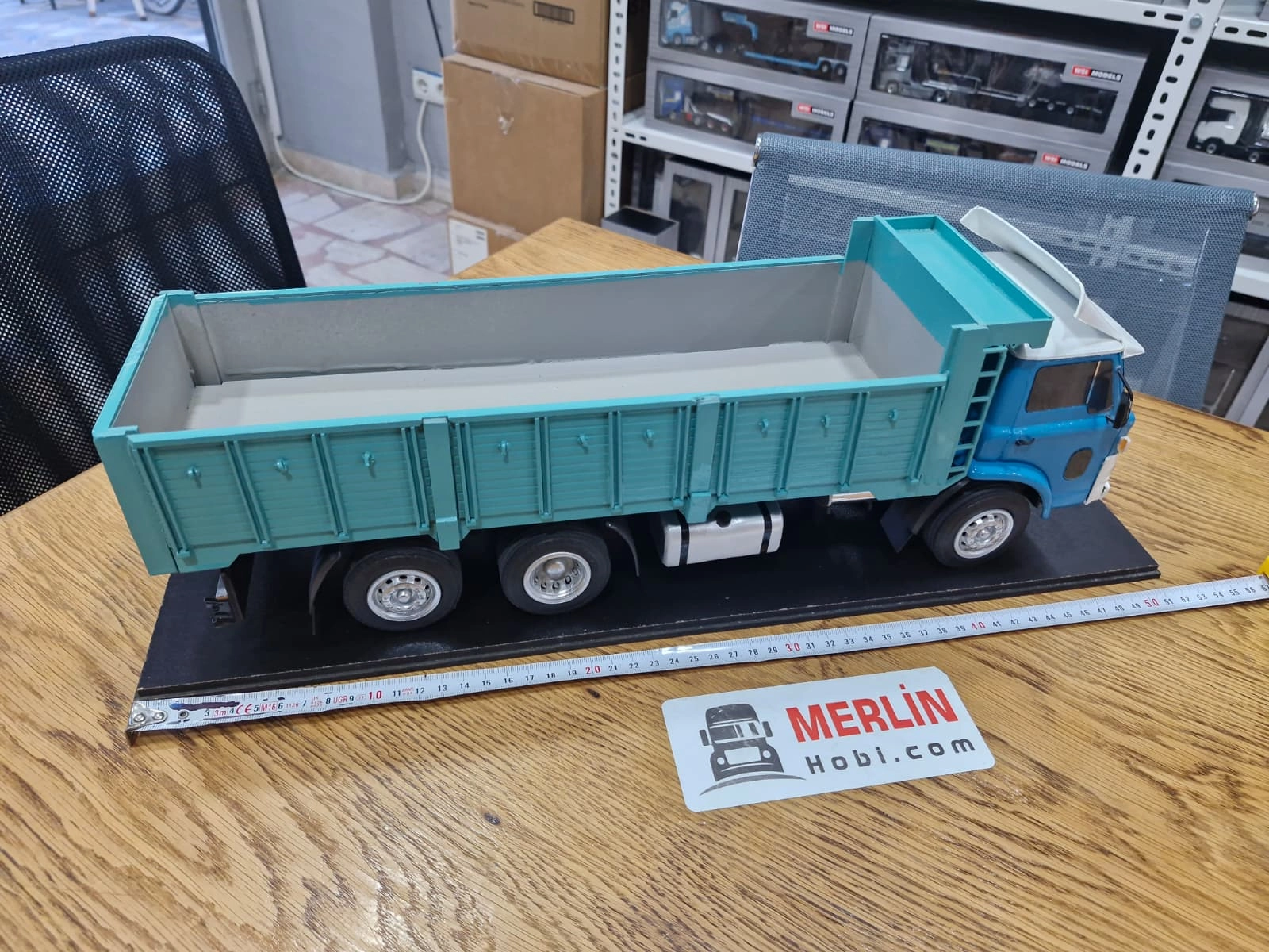 1/18 ölçekli  Ford D1210 Kamyon Özel İmalat 