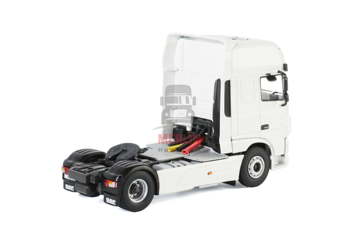 1/50 DAF XF SUPER SPACE CAB Beyaz 4x2
